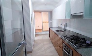 AMPLIO Y MUY BIEN UBICADO! ...SE VENDE DEPARTAMENTO EN PRIMER PISO FRENTE A PARQUE