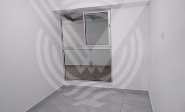 AMPLIO Y MUY BIEN UBICADO! ...SE VENDE DEPARTAMENTO EN PRIMER PISO FRENTE A PARQUE
