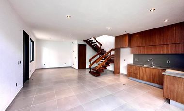Casa  Nueva en Venta en Bosque Real de Santa Anita, Tlajomulco.