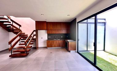Casa  Nueva en Venta en Bosque Real de Santa Anita, Tlajomulco.