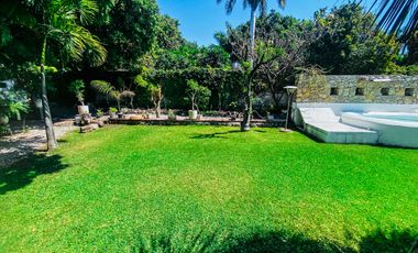 ¡Bienvenidos a esta amplia y hermosa casa en venta en Yautepec, Morelos. BAJAMOS EL PRECIO!