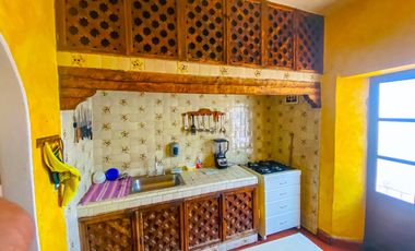 ¡Bienvenidos a esta amplia y hermosa casa en venta en Yautepec, Morelos. BAJAMOS EL PRECIO!