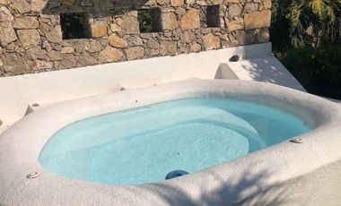 ¡Bienvenidos a esta amplia y hermosa casa en venta en Yautepec, Morelos. BAJAMOS EL PRECIO!