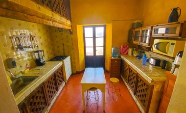 ¡Bienvenidos a esta amplia y hermosa casa en venta en Yautepec, Morelos. BAJAMOS EL PRECIO!