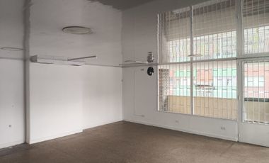 SE ARRIENDA EXCELENTE LOCAL COMERCIAL - NORMANDIA