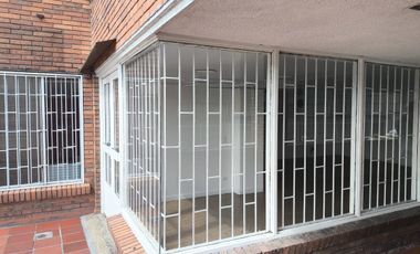 SE ARRIENDA EXCELENTE LOCAL COMERCIAL - NORMANDIA