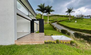 Extraordinaria casa moderna en el eje cafetero, Santa rosa.Pereira-Colombia.