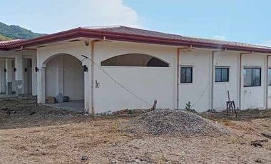 OCEAN VIEW HOUSE AND LOT FOR SALE IN SIQ0136