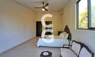 Casa en Venta en Cancún en Residencial Lagos del Sol con 4 recámaras