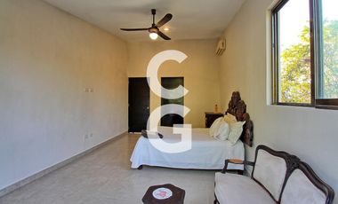 Casa en Venta en Cancún en Residencial Lagos del Sol con 4 recámaras