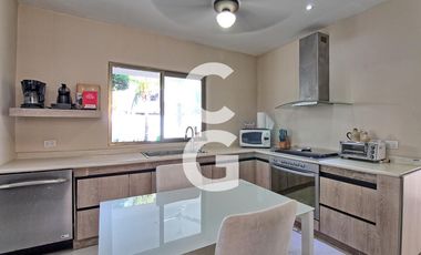 Casa en Venta en Cancún en Residencial Lagos del Sol con 4 recámaras