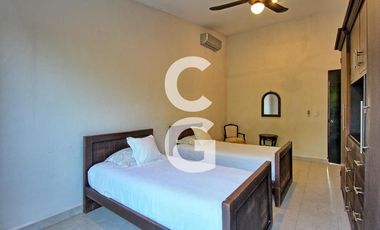 Casa en Venta en Cancún en Residencial Lagos del Sol con 4 recámaras