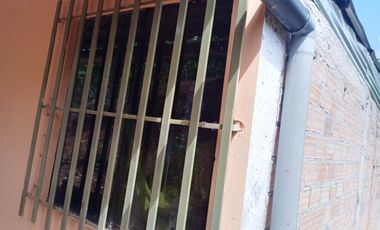 TERRENO 400 M2 CON CASA PARTE ALTA ZONA URBANA