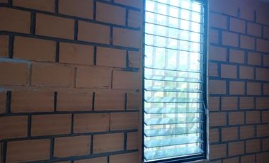 TERRENO 400 M2 CON CASA PARTE ALTA ZONA URBANA