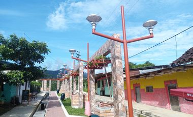 TERRENO 400 M2 CON CASA PARTE ALTA ZONA URBANA