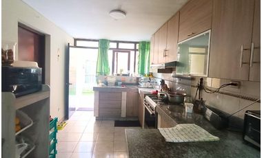 VENDO CASA CERCA A UNIV. SAN MARCOS