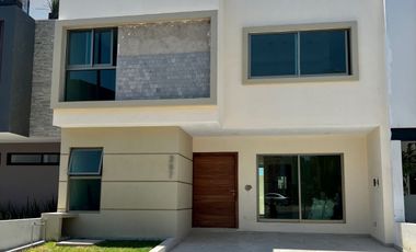 Casa nueva en venta en Los Almendros Residencial en Zapopan