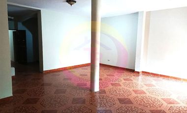VENDO CASA EN FLROESTA 1