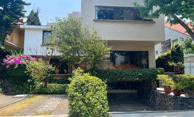 Casa en condominio con amplios espacios y excelente estado de conservación