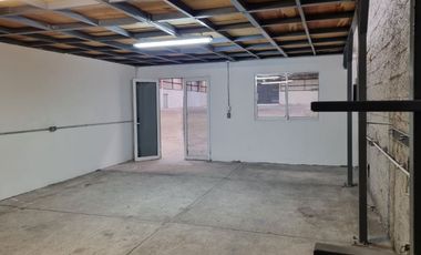 BODEGA EN RENTA 2900 M 300 KVAS SAN JOSE EL ALTO QUERETARO