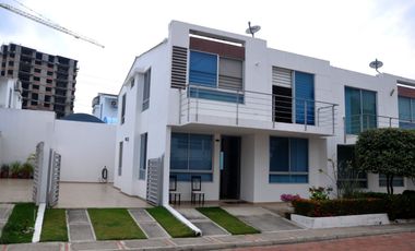 Casa en venta en conjunto en Girardot- Cundinamarca