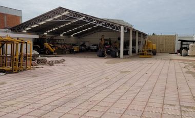 Terreno Bardeado de 4741m2 en Renta Zona VW. Finsa