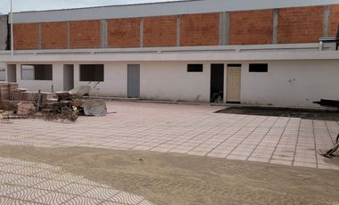 Terreno Bardeado de 4741m2 en Renta Zona VW. Finsa