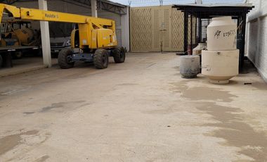 Terreno Bardeado de 4741m2 en Renta Zona VW. Finsa