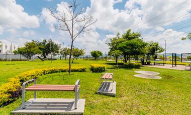 CASA EN VENTA EN XOCHITEPEC, MORELOS; MEX. 3 RECÁMARAS, ALBERCA, MULTI CANCHAS DEPORTIVAS, PET PARK.