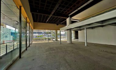 Venta De Local Comercial 1Er Y2Do Piso Edificio Omega