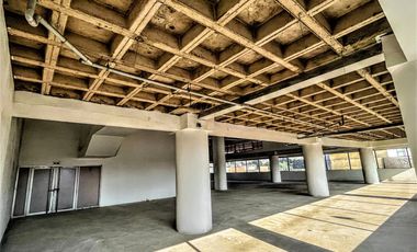 Venta De Local Comercial 1Er Y2Do Piso Edificio Omega