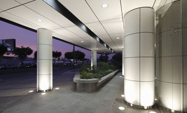 Venta De Local Comercial 1Er Y2Do Piso Edificio Omega