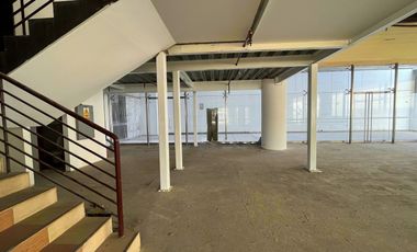 Venta De Local Comercial 1Er Y2Do Piso Edificio Omega