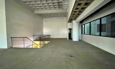 Venta De Local Comercial 1Er Y2Do Piso Edificio Omega