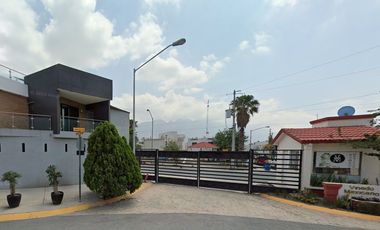 Oportunidad de Remate Bancario en Calle Viñedo Mexicano,  Los Viñedos Sector 1, Los Viñedos, Santa Catarina-Nuevo León.