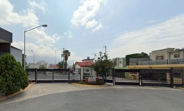 Aproveche Gran Oportunidad de Remate Bancario en Calle Viñedo Mexicano,  Los Viñedos Sector 1, Los Viñedos, Santa Catarina-Nuevo León.