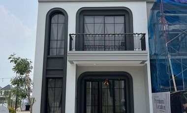 Rumah Mansion Nine Raya Wiyung Menganti 2 Lantai Mewah Baru Dekat Citraland DP 0%