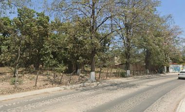 Terreno para vivienda y/uso mixto Enmedio de la población en Puerto Vallarta