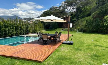 ESPECTACULAR CASA DE VENTA EN NAYÓN CUMBAYÁ!! VISTA!! PISCINA!!