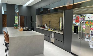 ESPECTACULAR CASA DE VENTA EN NAYÓN CUMBAYÁ!! VISTA!! PISCINA!!