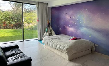 ESPECTACULAR CASA DE VENTA EN NAYÓN CUMBAYÁ!! VISTA!! PISCINA!!