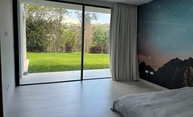 ESPECTACULAR CASA DE VENTA EN NAYÓN CUMBAYÁ!! VISTA!! PISCINA!!