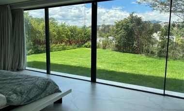 ESPECTACULAR CASA DE VENTA EN NAYÓN CUMBAYÁ!! VISTA!! PISCINA!!