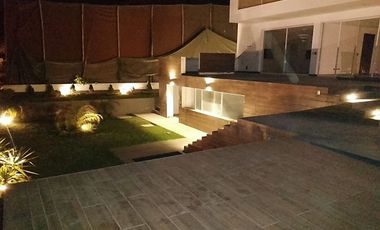 HERMOSA CASA EN CASUARINAS ALTA CON VISTA PRIVILEGIADA