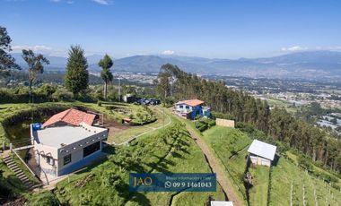 Finca en Venta con Vistas Panorámicas – Oyambarillo, Quito