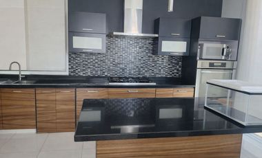 Residencia de Lujo en Venta – Valle Imperial, Zapopan