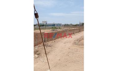 Terreno En Venta De 9903 M2, Al Costado De La Universidad De Chiclayo, Pimentel, Lambayeque(L.GUEVARA)