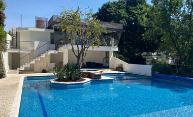 VENDO EN CUERNAVACA DEPARTAMENTO MUY AMPLIO, MAGNÍFICA UBICACIÓN, SEGURIDAD 24/7