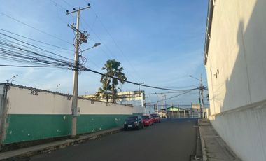 venta de casa en urbanizacion zona norte Manta