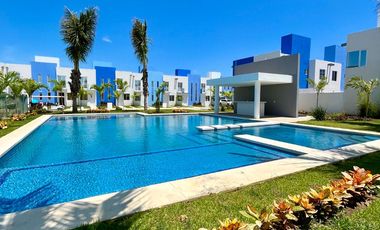 Casa nueva con alberca y seguridad a solo 5 minutos de playa